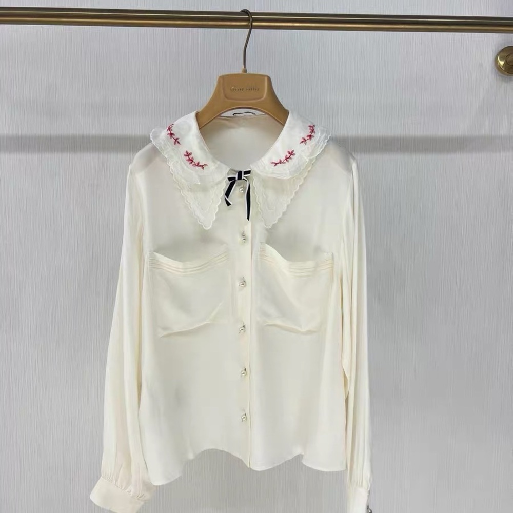 🚩steal Authentic Miu Miu Cream Blouse with Red Embroidered Collar